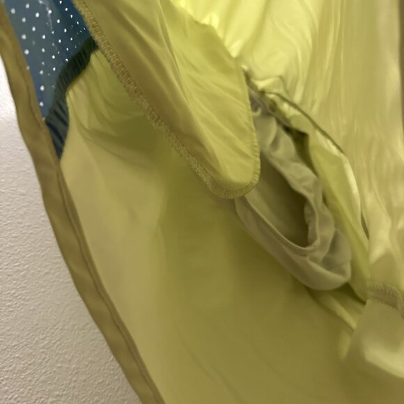 Under Armour Women's Shorts Size Large - Picture 4 of 5